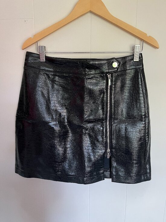 Topshop Dresses & Skirts - Topshop Black Faux Leather Croc Mini Skirt